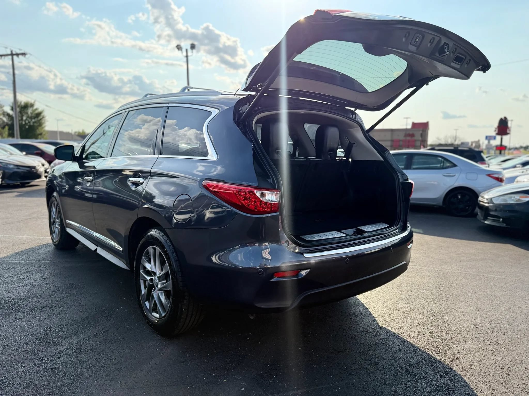 Used 2014 INFINITI QX60 Luxe w/ Premium Plus Package AWD/4WD image 8