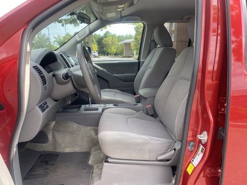 Used 2017 Nissan Frontier SV AWD/4WD image 15