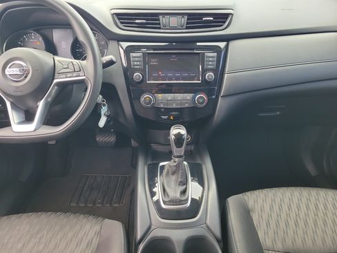 Used 2020 Nissan Rogue S FWD image 15
