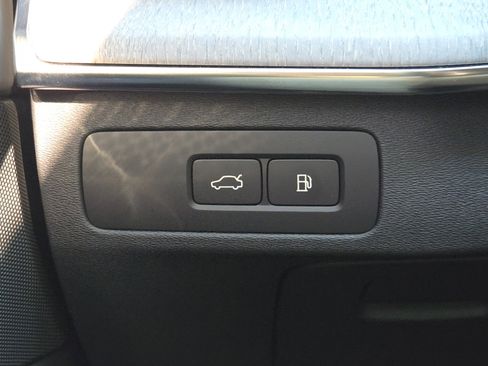 Used 2026 Volvo XC90 T8 Ultra image 25