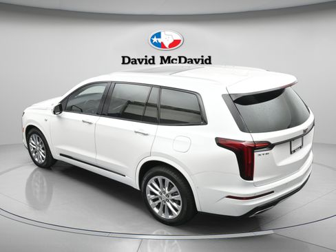 Used 2023 Cadillac XT6 Premium Luxury w/ Technology Package FWD image 46