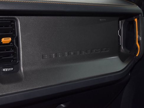 Certified 2024 Ford Bronco Badlands AWD/4WD image 36