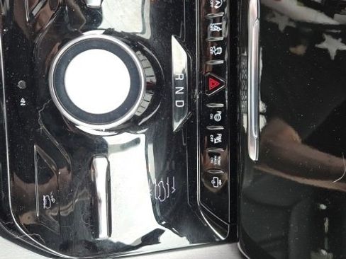 Used 2024 Jeep Wagoneer Series II w/ Convenience Group I image 47