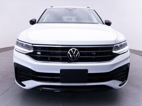 Used 2022 Volkswagen Tiguan SE R-Line FWD image 12