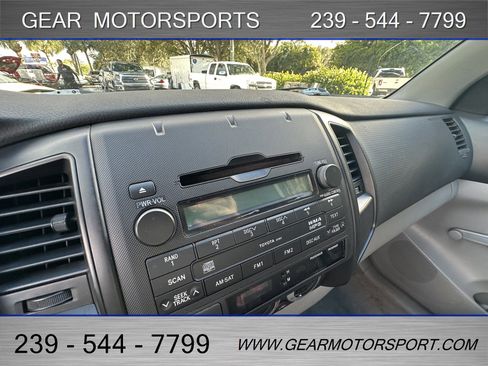 Used 2011 Toyota Tacoma 2WD Regular Cab image 14
