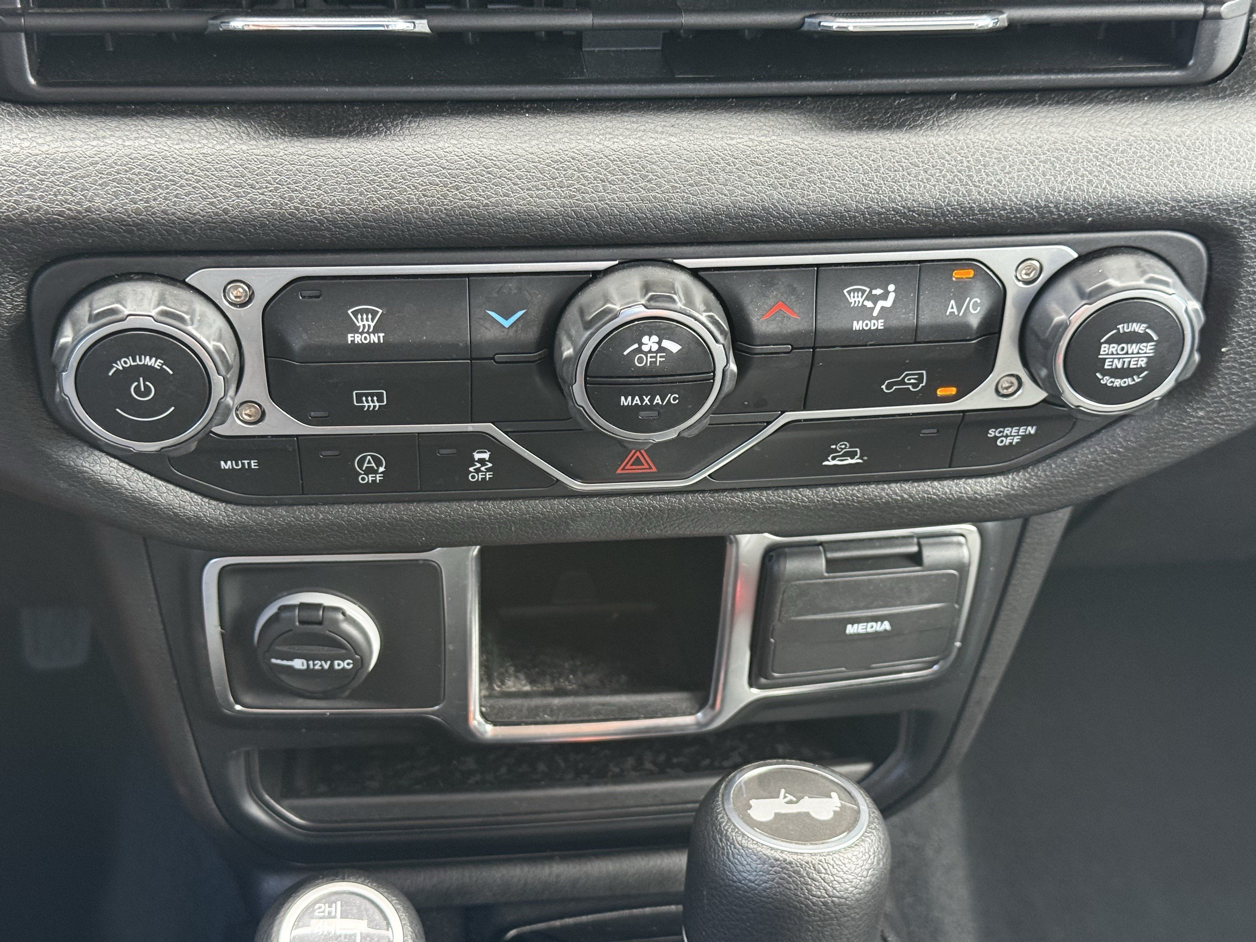 Used 2024 Jeep Wrangler Sport AWD/4WD image 26