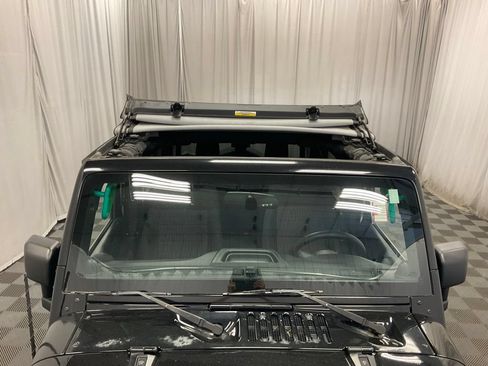 Used 2011 Jeep Wrangler Sport AWD/4WD image 32