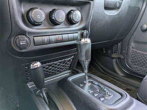 Used 2017 Jeep Wrangler Sport image 21