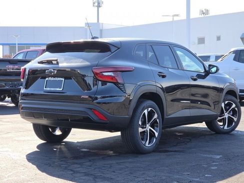 New 2026 Chevrolet Trax RS w/ Sunroof Package image 18