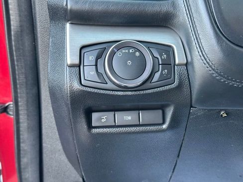 Used 2019 Ford Explorer Platinum image 13