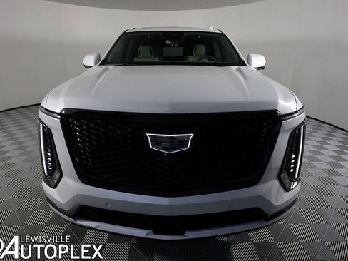 Used 2025 Cadillac Escalade Sport Platinum w/ LPO, ONYX Package image 2