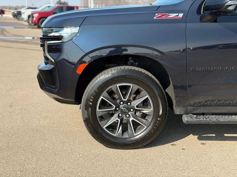 Used 2024 Chevrolet Suburban Z71 w/ Luxury Package image 11