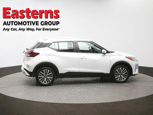 Used 2023 Nissan Kicks SV image 43