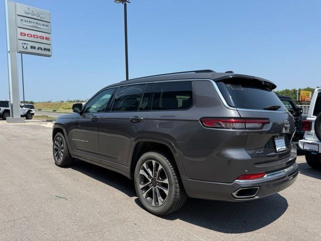 Used 2021 Jeep Grand Cherokee L Overland w/ Luxury Tech Group IV AWD/4WD image 5