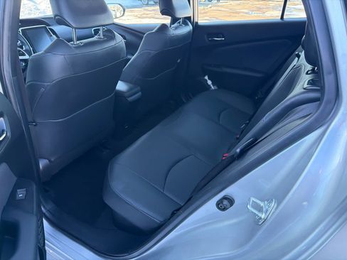 Used 2018 Toyota Prius Four Touring w/ Premium Convenience Package image 5