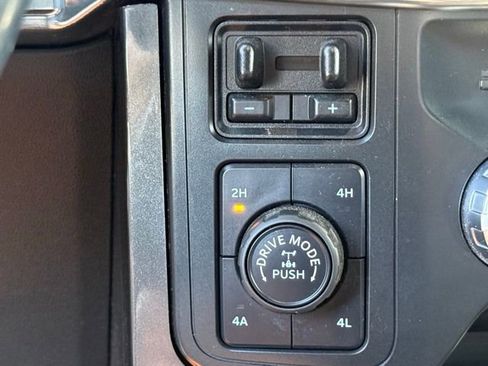 Used 2021 Ford F150 Lariat image 29