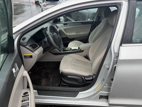 Used 2016 Hyundai Sonata SE FWD image 9