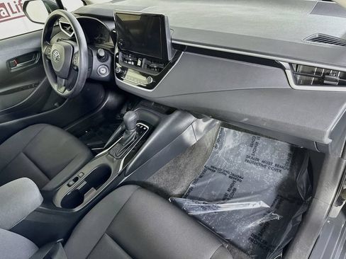 Certified 2025 Toyota Corolla LE FWD image 29
