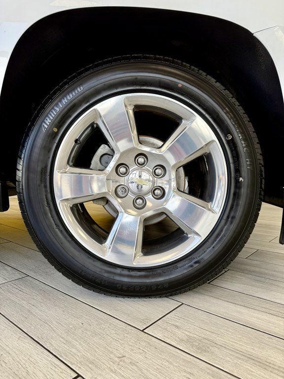 Used 2017 Chevrolet Suburban LT w/ Texas Edition Package RWD image 20