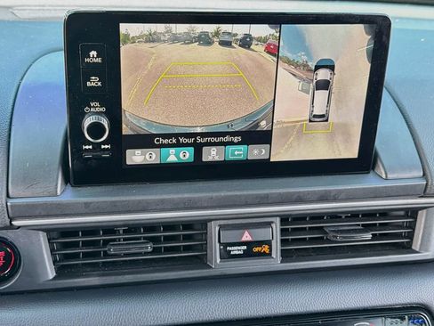Used 2025 Honda Pilot Black Edition image 16