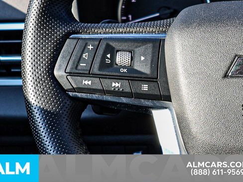 Used 2025 Mitsubishi Outlander SE image 29