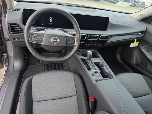 New 2026 Nissan Sentra SV w/ SV Convenience Package FWD image 4