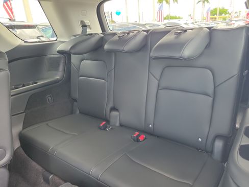 New 2026 Nissan Pathfinder Platinum FWD image 9
