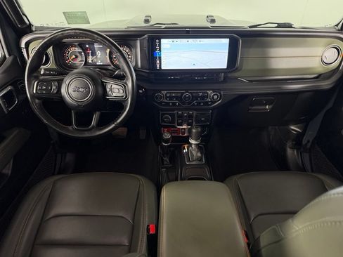 Certified 2024 Jeep Gladiator Mojave AWD/4WD image 12