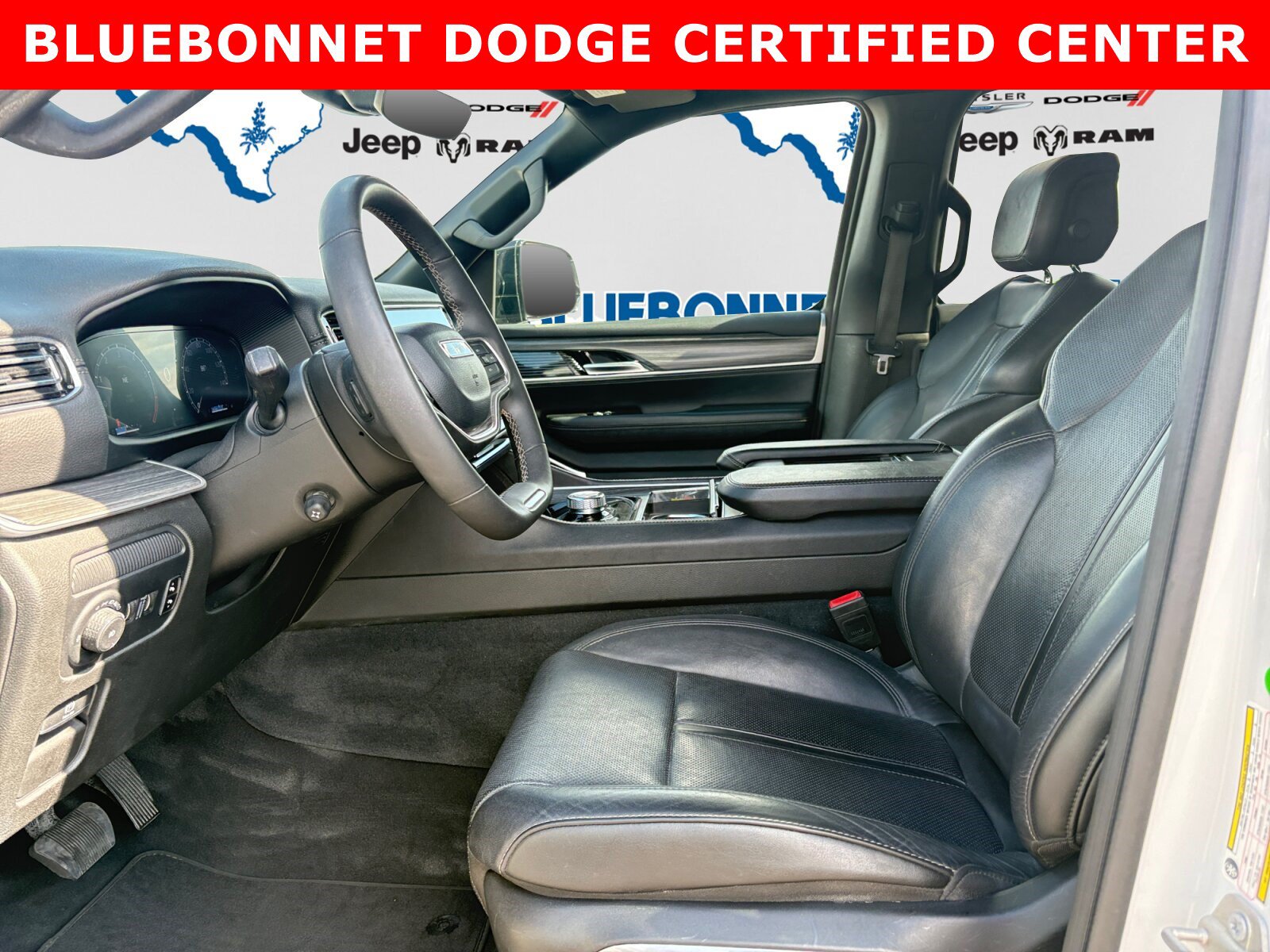 Used 2024 Jeep Wagoneer Series II RWD image 11