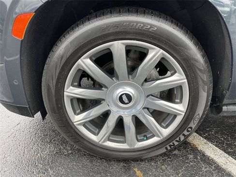 Used 2022 Cadillac Escalade ESV Premium Luxury Platinum image 10