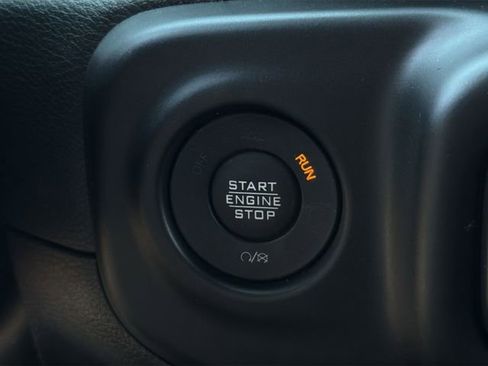 Used 2022 Jeep Wrangler Unlimited Sahara w/ Cold Weather Group image 27