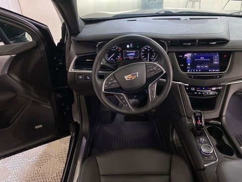 Used 2025 Cadillac XT5 Premium Luxury w/ LPO, Floor Liner Package FWD image 33