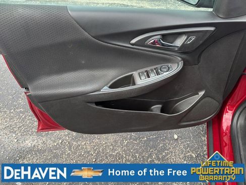 Used 2018 Chevrolet Malibu LT w/ Driver Confidence Package FWD image 22