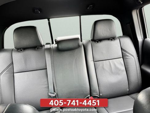 Used 2021 Toyota Tacoma TRD Off-Road w/ TRD Premium Off Road Package AWD/4WD image 15