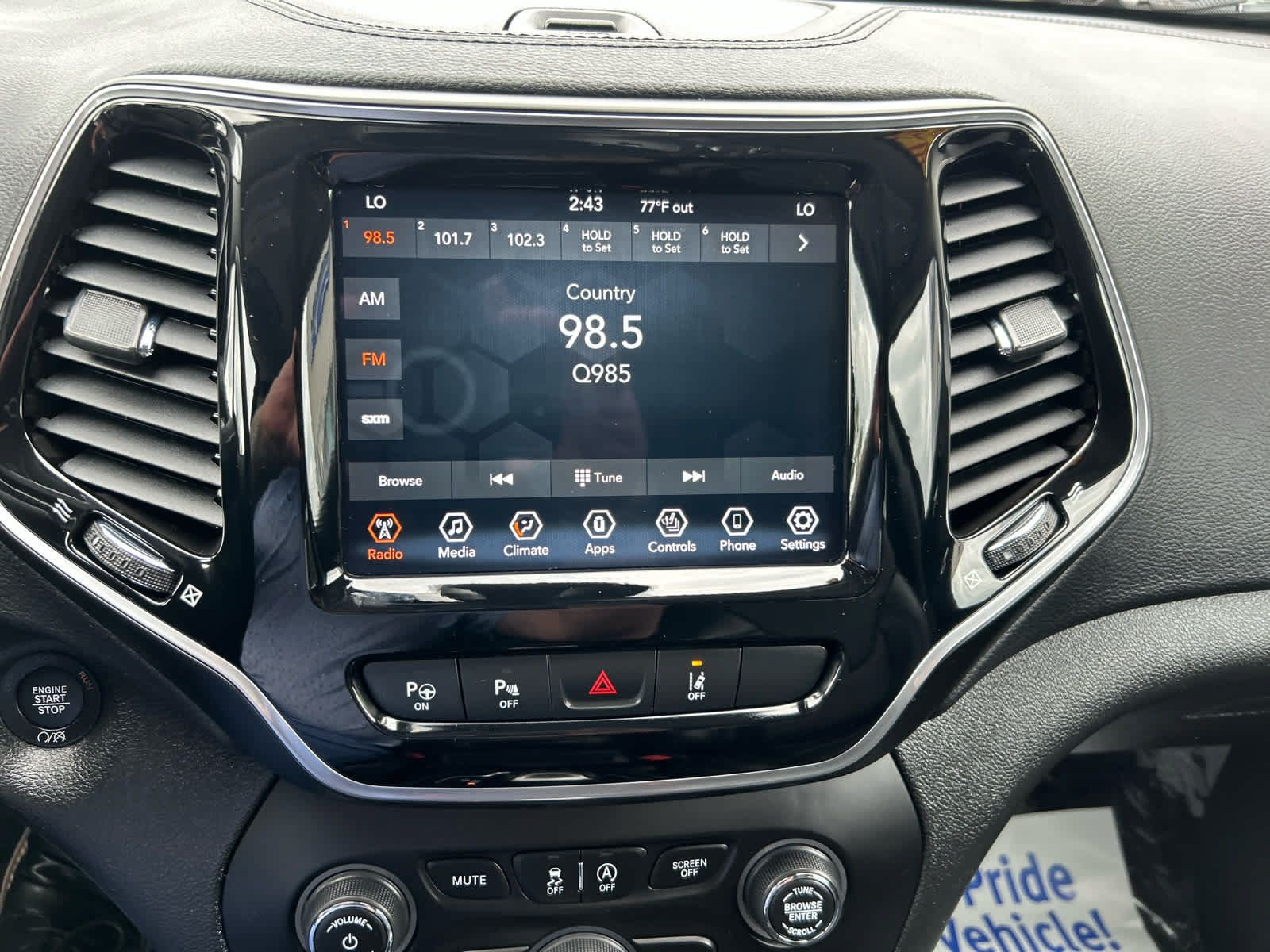 Used 2021 Jeep Cherokee Limited AWD/4WD image 17