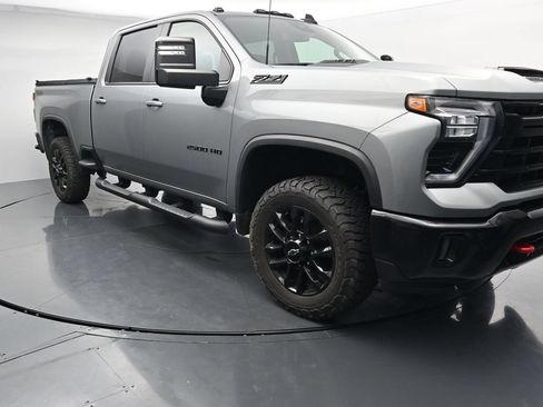 Used 2025 Chevrolet Silverado 2500 LT w/ Trail Boss Package AWD/4WD image 2