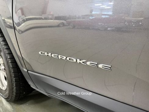 Used 2020 Jeep Cherokee Latitude Plus w/ Cold Weather Group image 19