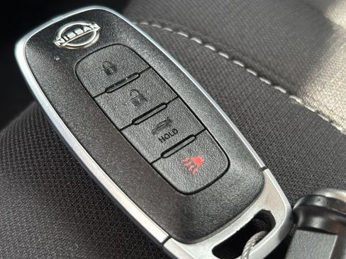 Used 2025 Nissan Sentra SV FWD image 21