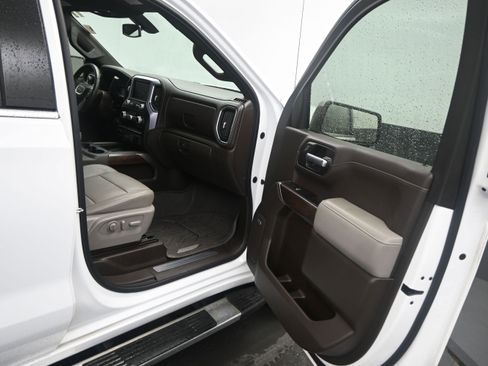 Used 2019 GMC Sierra 1500 SLT AWD/4WD image 11