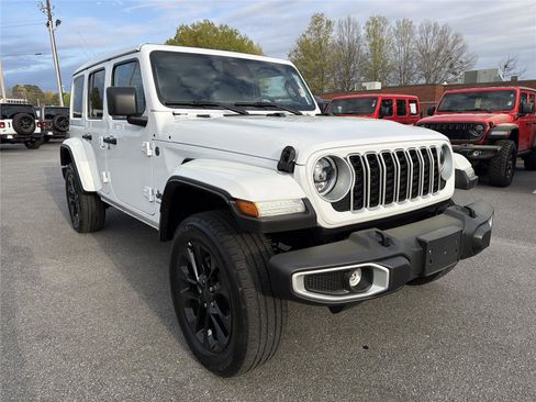 Used 2025 Jeep Wrangler Sahara w/ Safety Group image 3