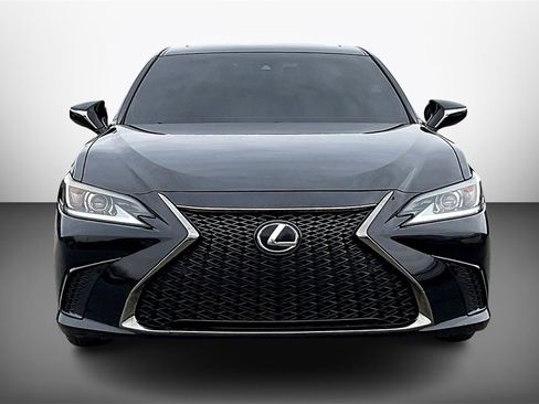 Used 2019 Lexus ES 350 F Sport image 2