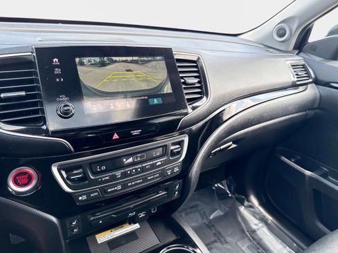 Used 2020 Honda Pilot Elite image 27