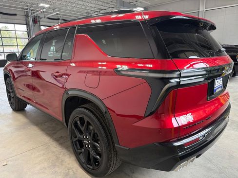 Used 2026 Chevrolet Traverse RS w/ LPO, Floor Liner Package AWD/4WD image 6