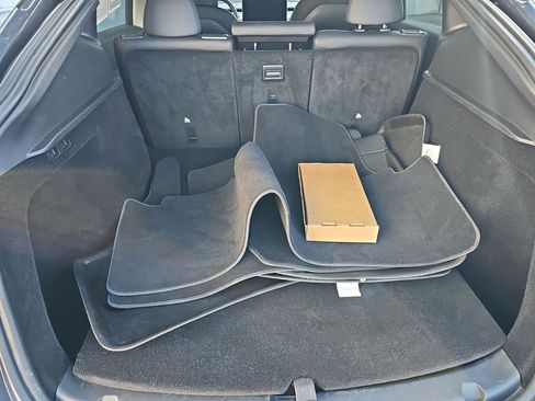 Used 2023 Tesla Model Y Performance image 33