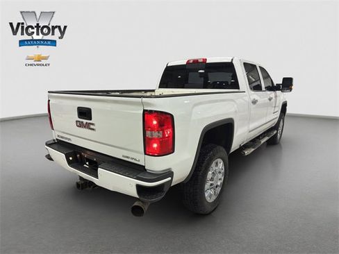 Used 2017 GMC Sierra 2500 Denali w/ Duramax Plus Package image 8