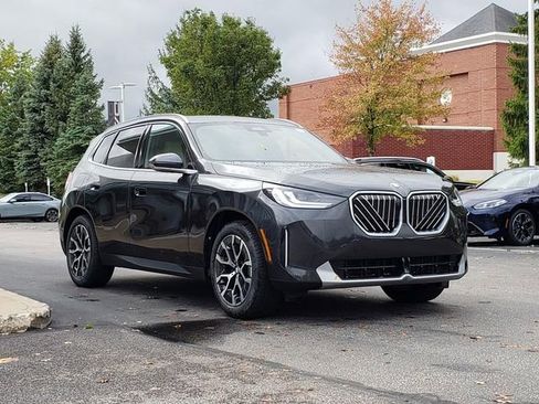 Used 2026 BMW X3 xDrive30 w/ Premium Package image 3