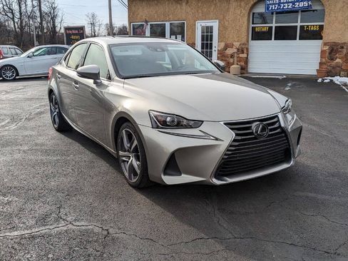 Used 2018 Lexus IS 300 AWD w/ Comfort Package image 2