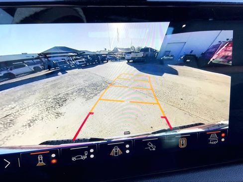 Used 2024 GMC Sierra 2500 AT4 w/ Technology Package image 24