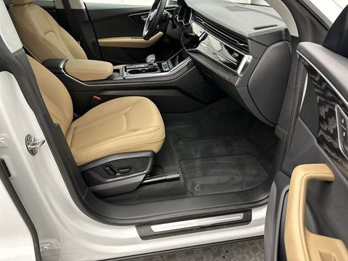 Used 2025 Audi Q8 Premium w/ Black Optic Package image 25