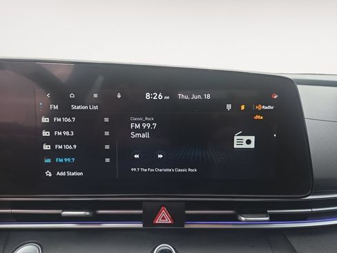 Used 2024 Hyundai Elantra SEL FWD image 22